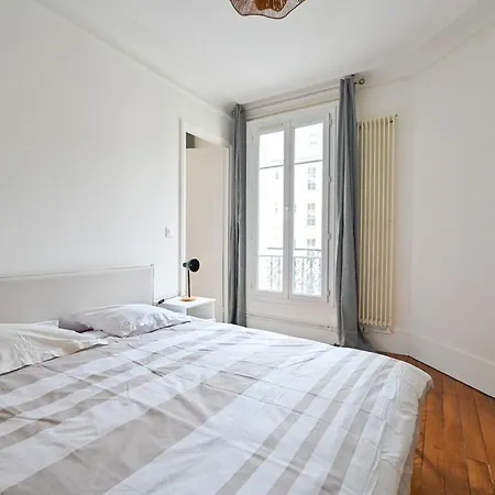 Parties 17 Διαμέρισμα *